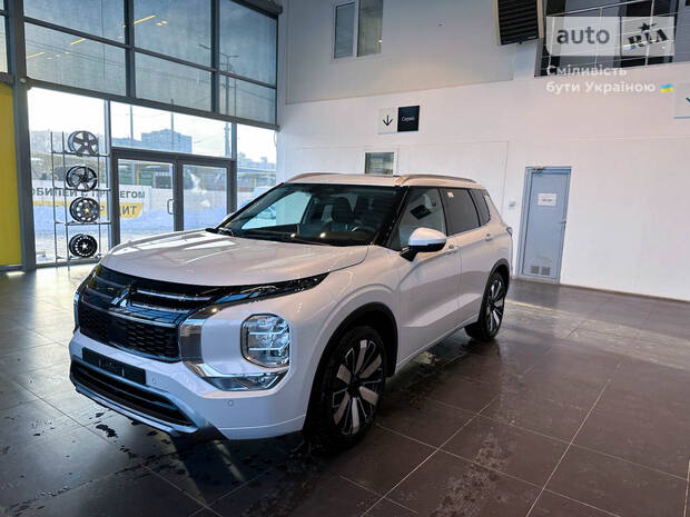 Mitsubishi Outlander 2025