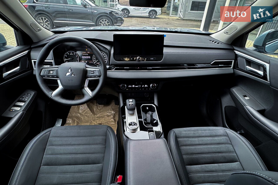 Mitsubishi Outlander - фото 10