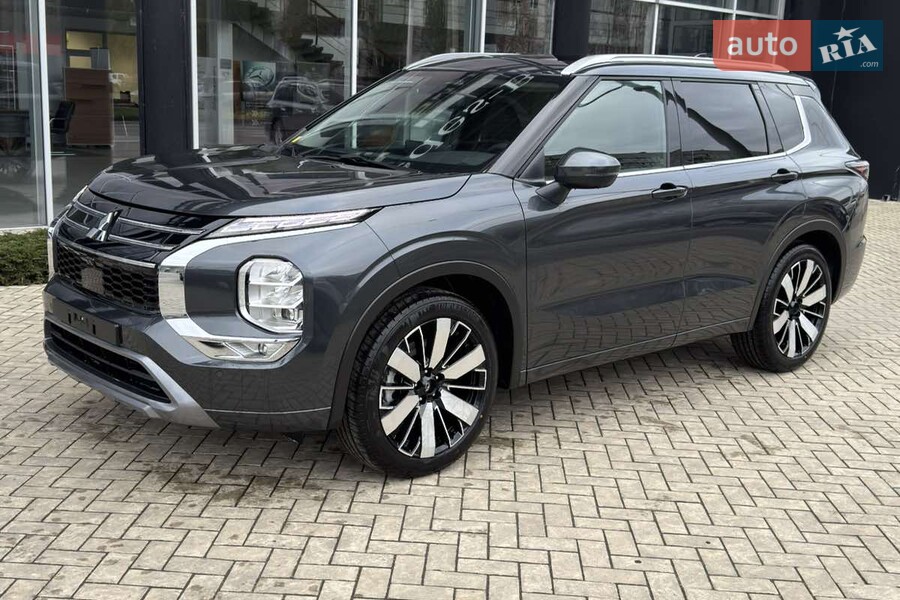 Mitsubishi Outlander - фото 16