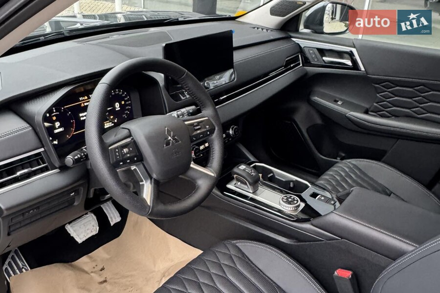 Mitsubishi Outlander - фото 26