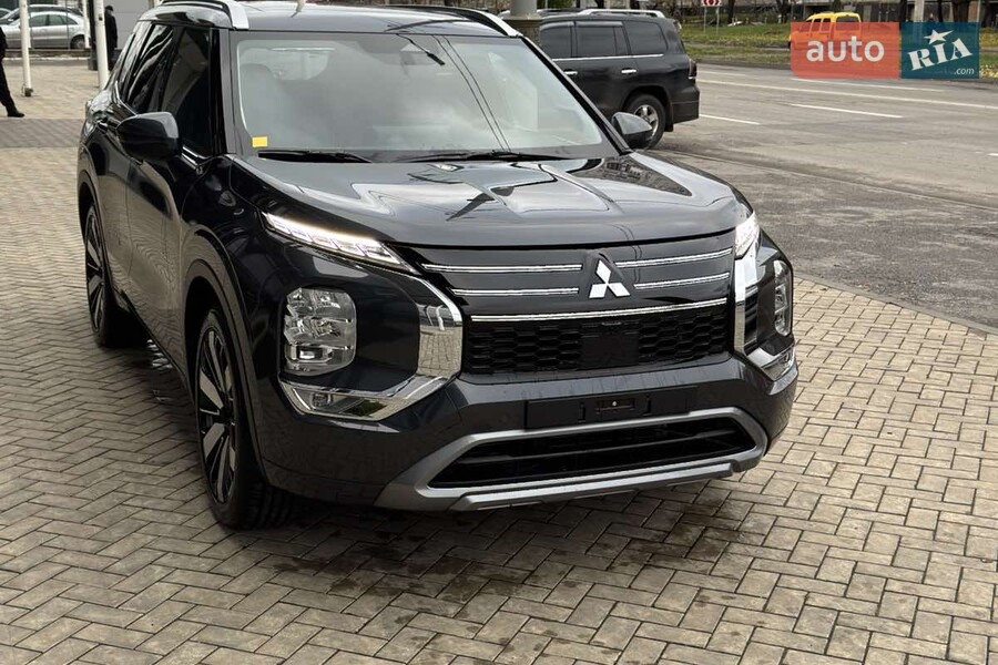 Mitsubishi Outlander - фото 3