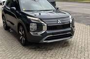 Mitsubishi Outlander - фото 4