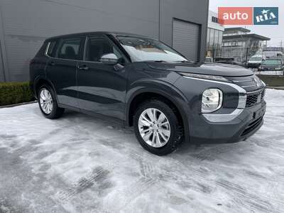 Mitsubishi Outlander 2025 Business