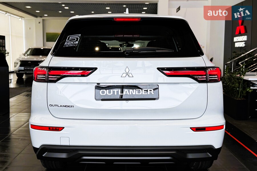 Mitsubishi Outlander - фото 5