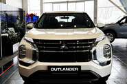 Mitsubishi Outlander - фото 1