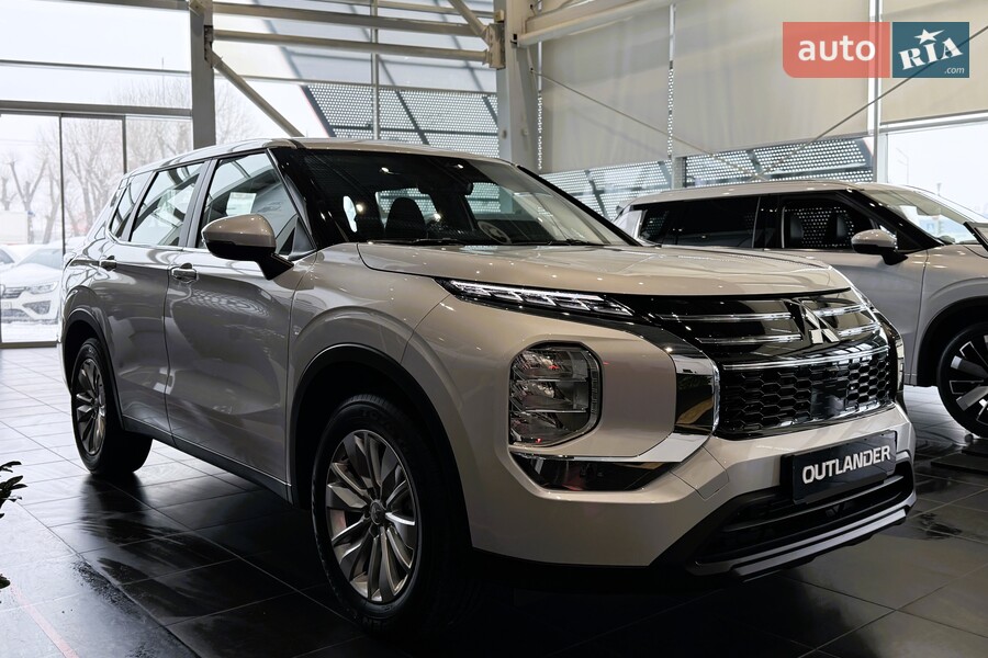 Mitsubishi Outlander - фото 2