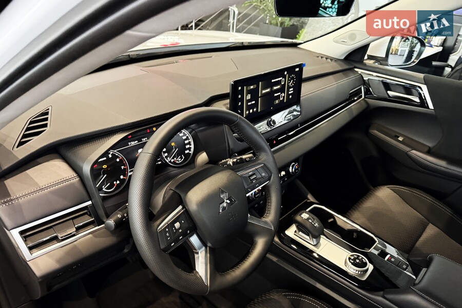 Mitsubishi Outlander - фото 13