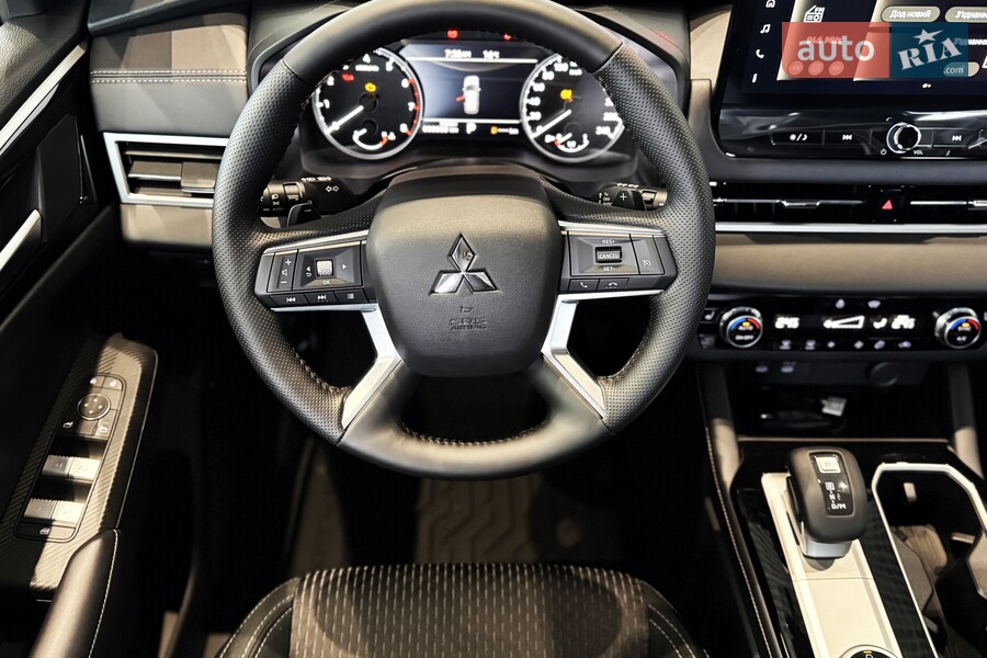 Mitsubishi Outlander - фото 18