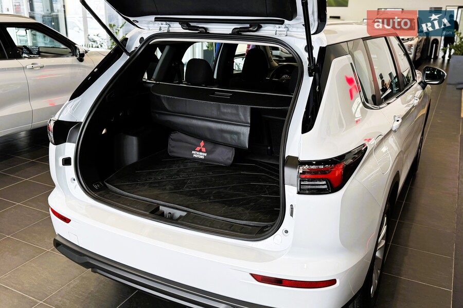 Mitsubishi Outlander - фото 10