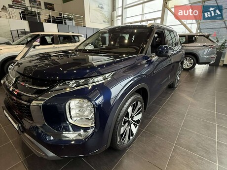 Mitsubishi Outlander 2025