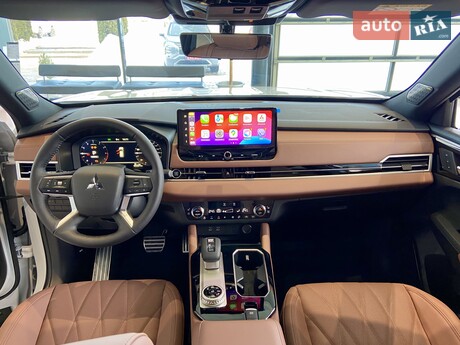 Mitsubishi Outlander 2025