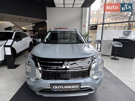 Mitsubishi Outlander 2025