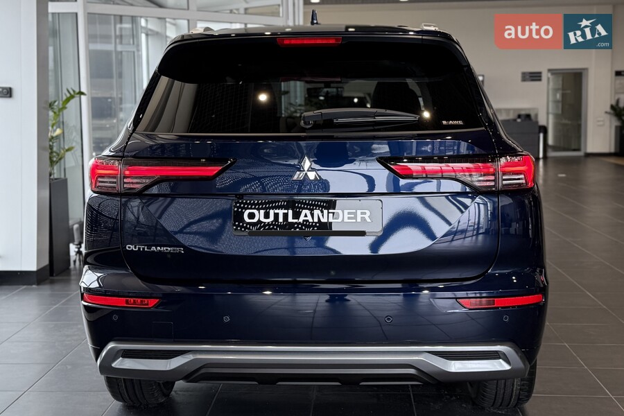 Mitsubishi Outlander - фото 5