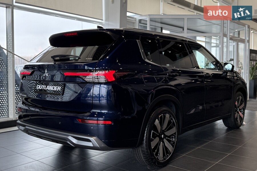 Mitsubishi Outlander - фото 6