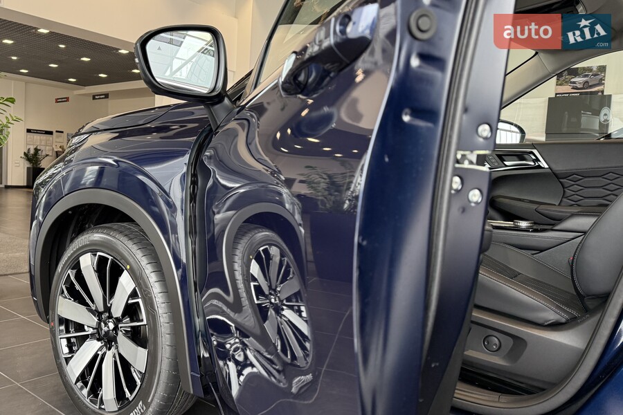 Mitsubishi Outlander - фото 8