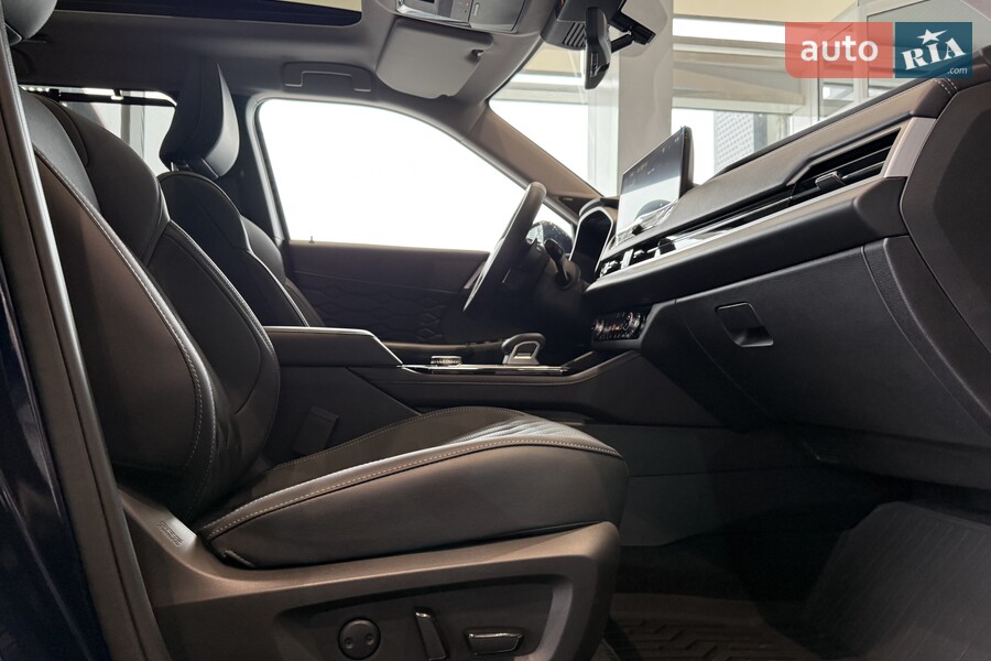 Mitsubishi Outlander - фото 14