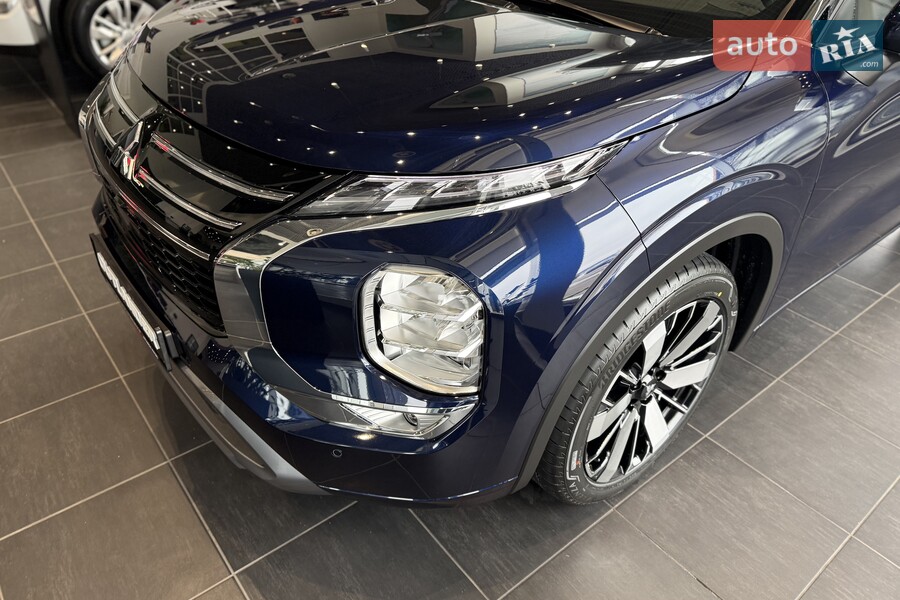 Mitsubishi Outlander - фото 9