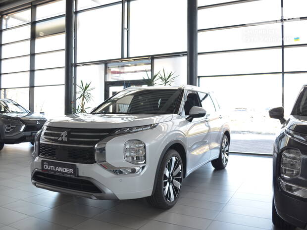 Mitsubishi Outlander 2025