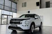 Mitsubishi Outlander Business