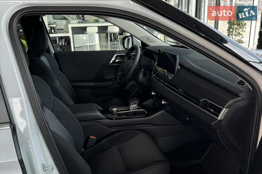 Mitsubishi Outlander - фото 10