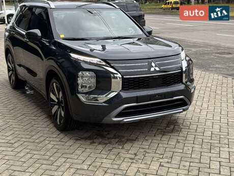 Mitsubishi Outlander 2025