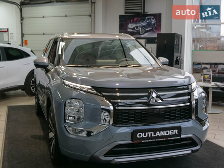 Mitsubishi Outlander 2025