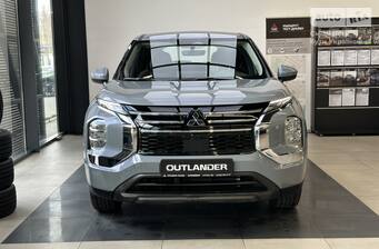 Mitsubishi Outlander 2025 Business