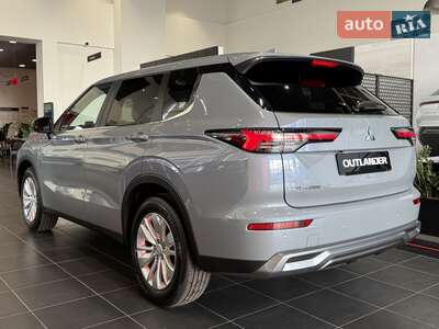 Новий Mitsubishi Outlander 2025 - фото 5
