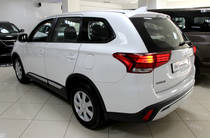 Mitsubishi Outlander Inform