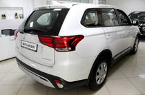 Mitsubishi Outlander Inform