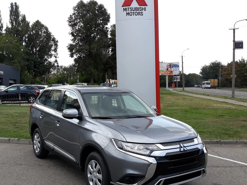 Mitsubishi Outlander Inform