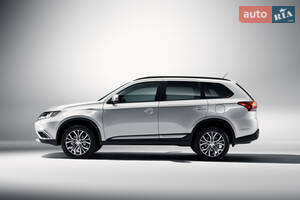 Mitsubishi Outlander 2018 року