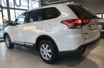 Mitsubishi Outlander Inform