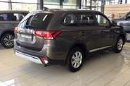 Mitsubishi Outlander Invite