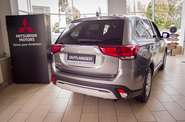 Mitsubishi Outlander Invite