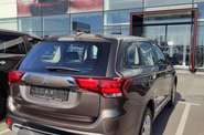 Mitsubishi Outlander Inform