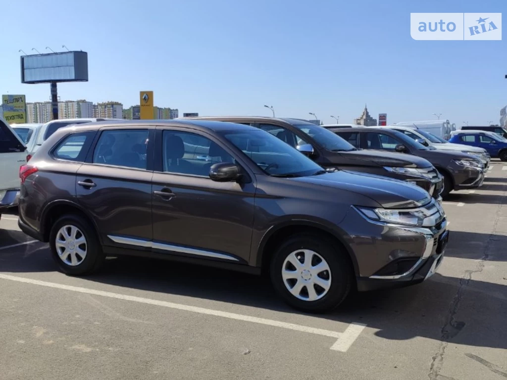 Mitsubishi Outlander Inform