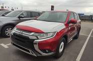 Mitsubishi Outlander Invite