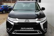 Mitsubishi Outlander Invite