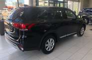 Mitsubishi Outlander Invite