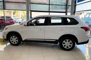 Mitsubishi Outlander Inform