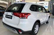 Mitsubishi Outlander Inform