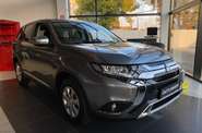 Mitsubishi Outlander Invite