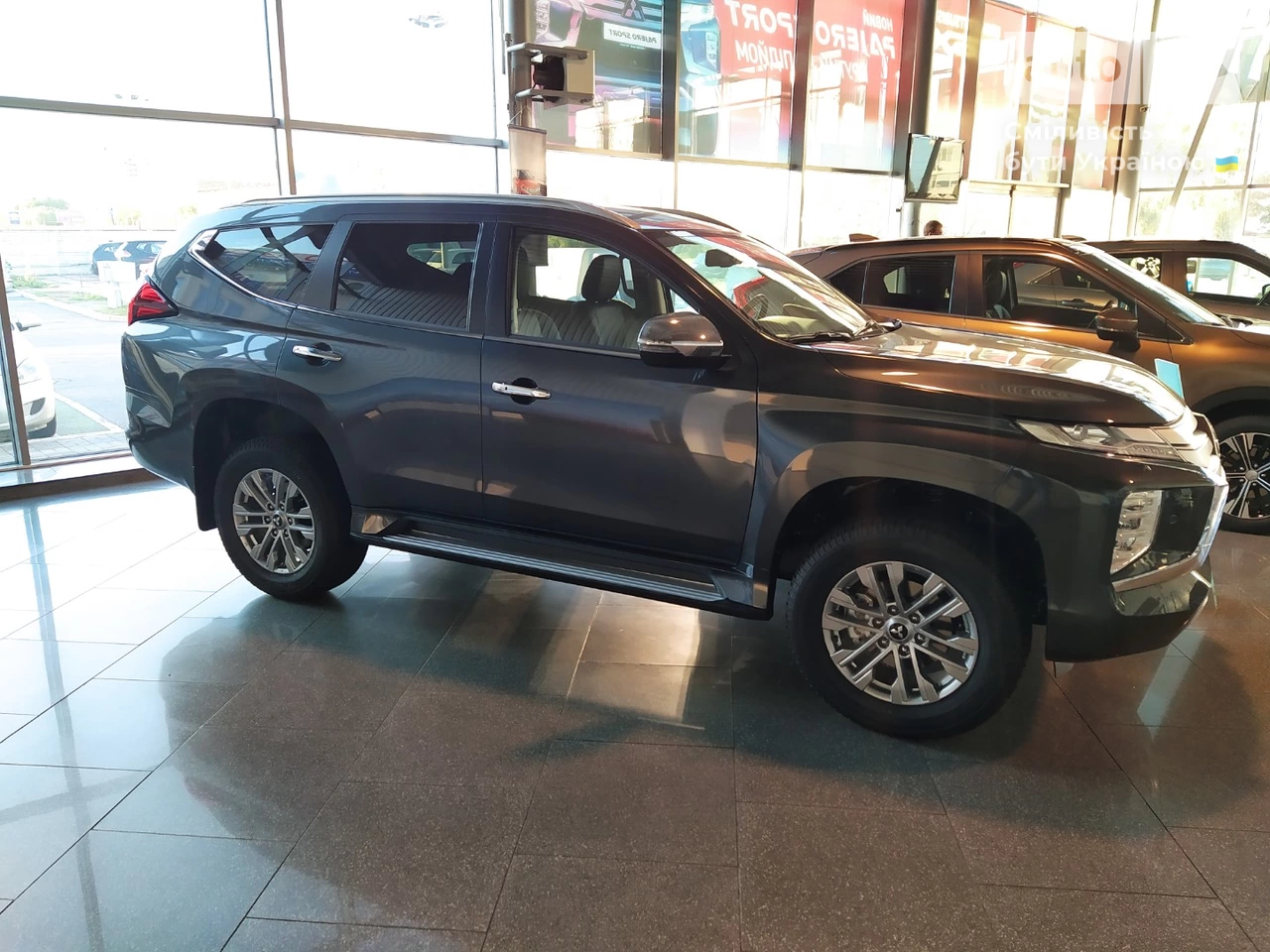 Mitsubishi Pajero Sport Intense