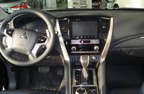 Mitsubishi Pajero Sport Instyle