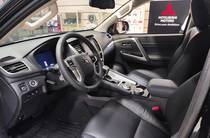 Mitsubishi Pajero Sport Intense