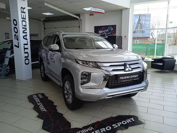 Mitsubishi Pajero Sport Intense