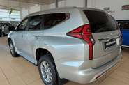 Mitsubishi Pajero Sport Instyle