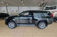 Mitsubishi Pajero Sport Intense