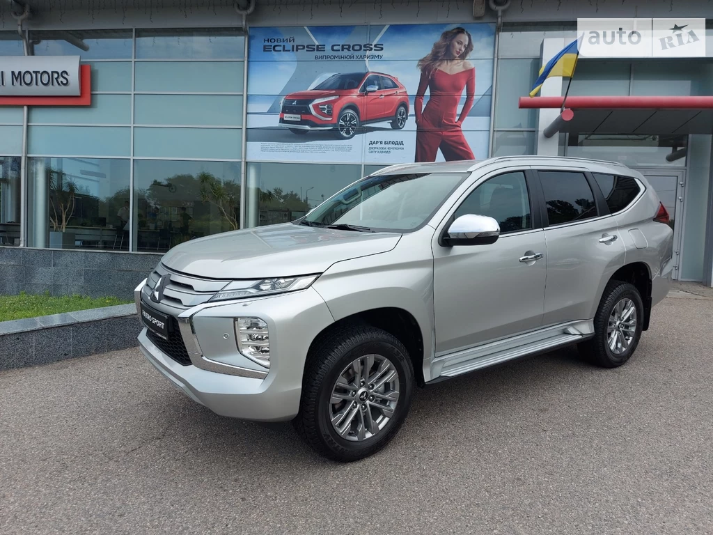 Mitsubishi Pajero Sport Instyle